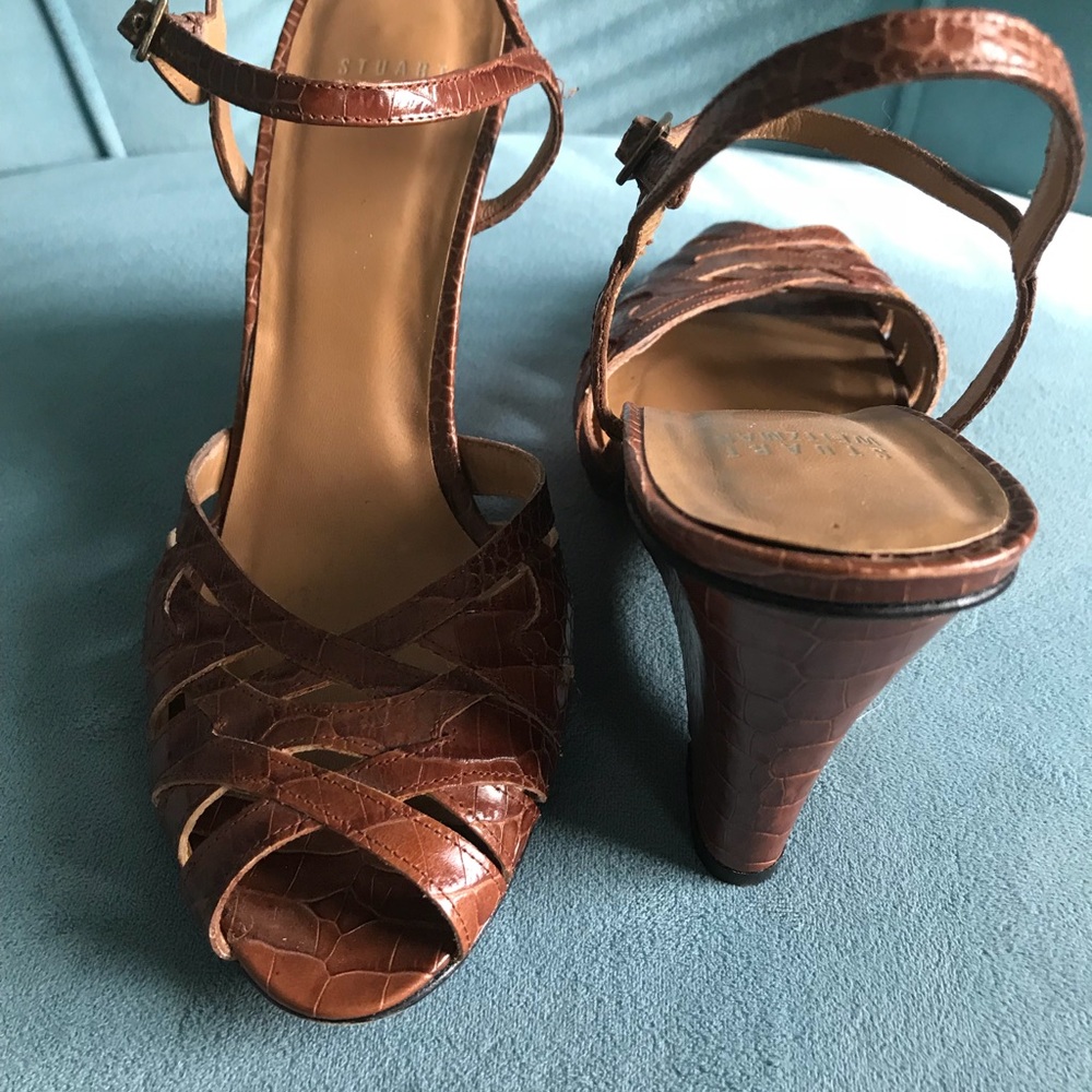 Sandals - Picture 2 of 3